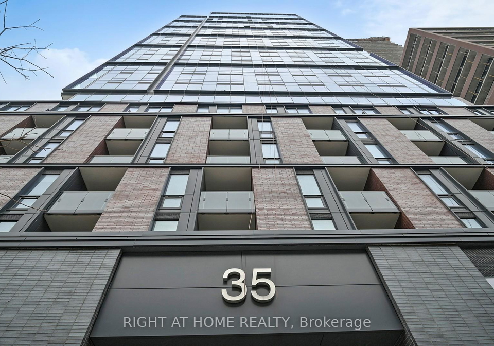35-parliament-street-toronto-ontario-c12640334