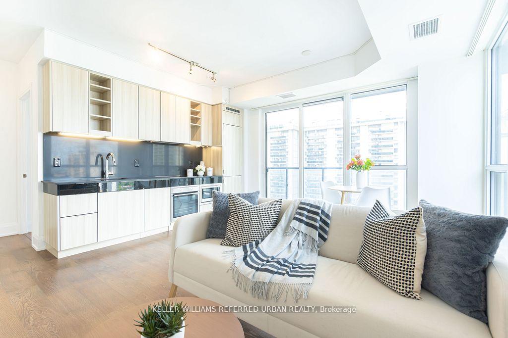 101-erskine-avenue-toronto-ontario-c12640342