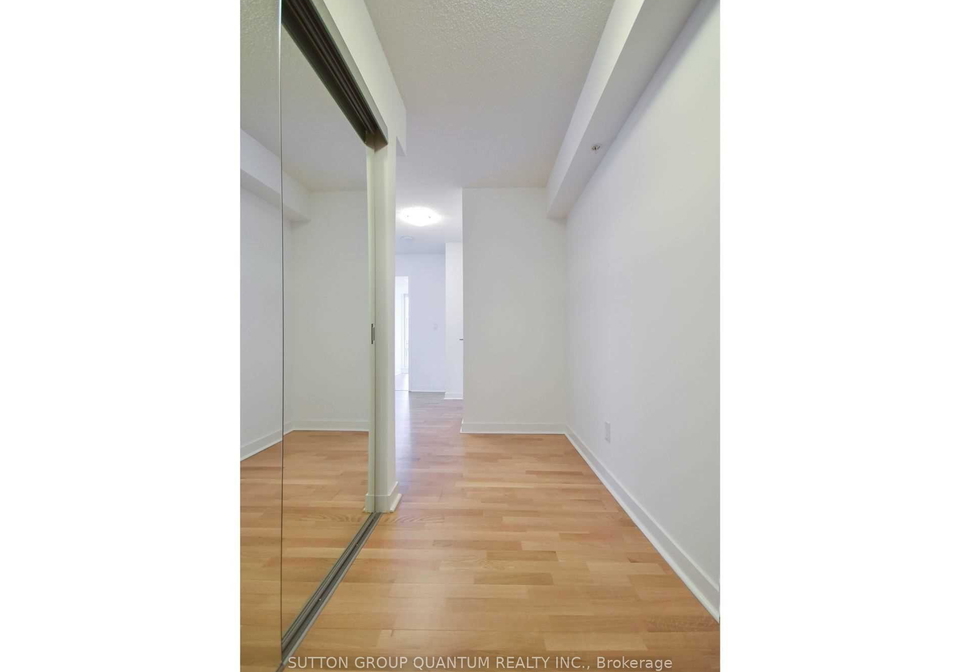295-adelaide-street-w-toronto-ontario-c12640370