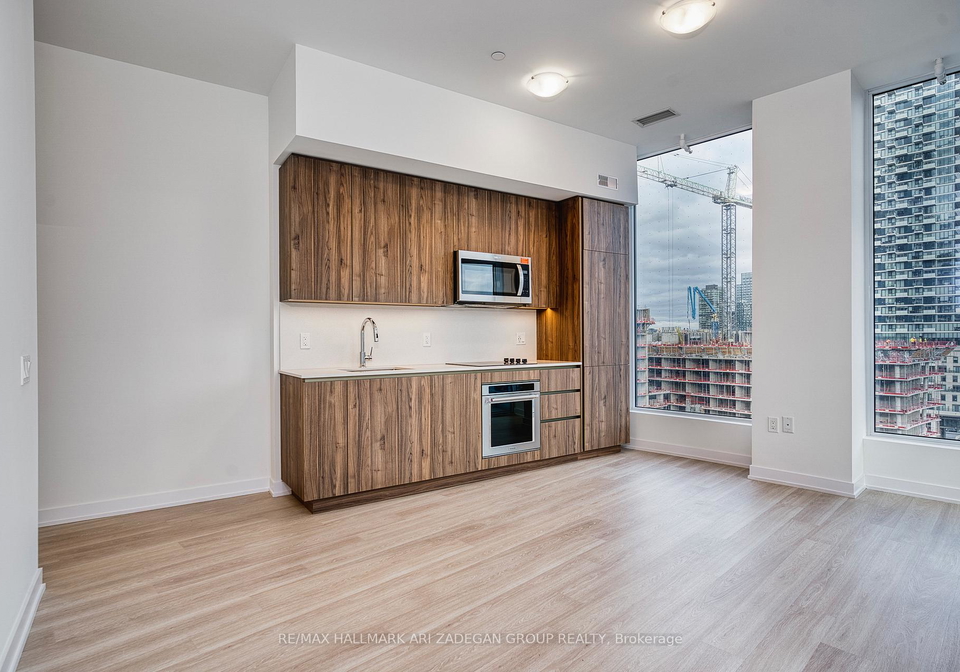 15-richardson-street-toronto-ontario-c12640384