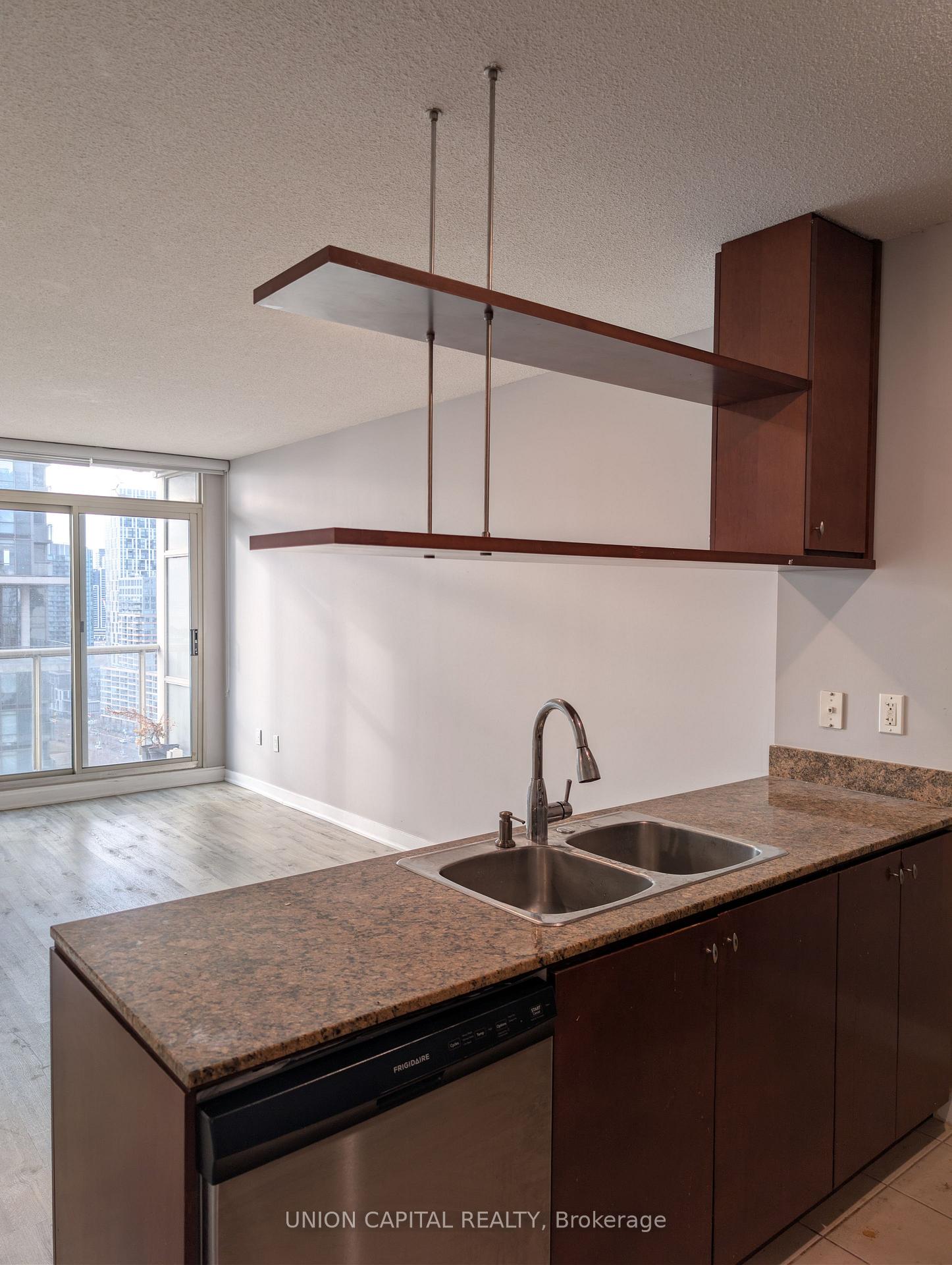 35-mariner-terrace-toronto-ontario-c12640452
