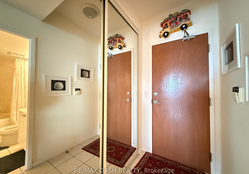 219-fort-york-boulevard-toronto-ontario-c12640516
