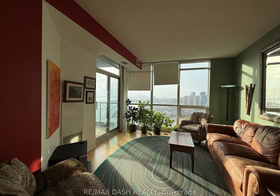 219-fort-york-boulevard-toronto-ontario-c12640516