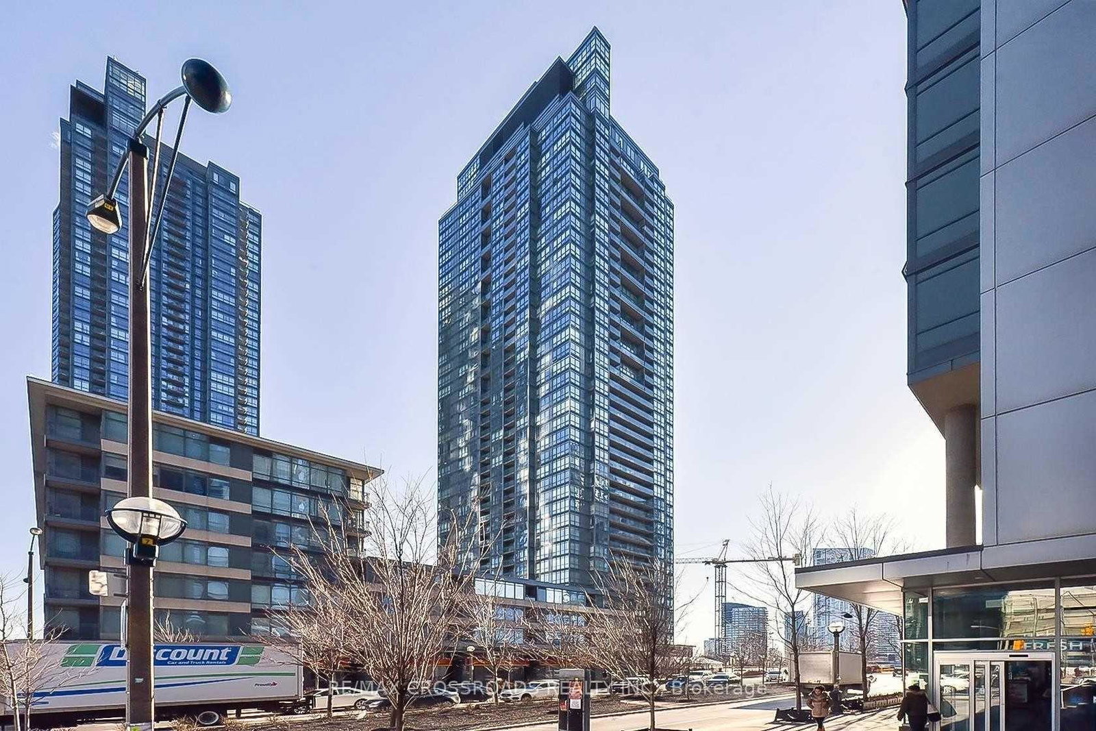 15-fort-york-boulevard-toronto-ontario-c12640718