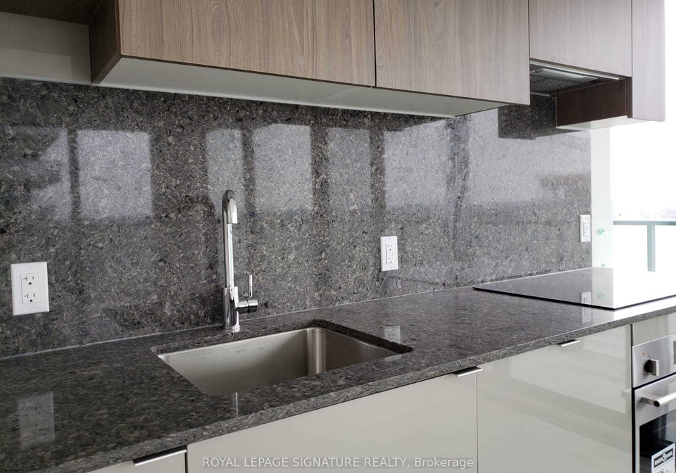 161-roehampton-avenue-toronto-ontario-c12640866
