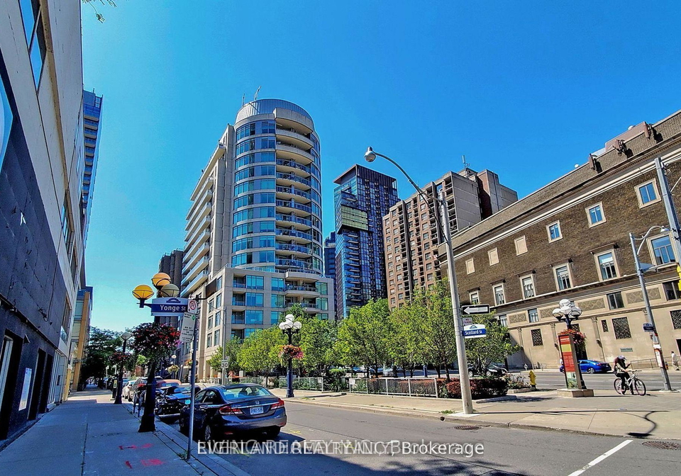 8-scollard-street-toronto-ontario-c12640910