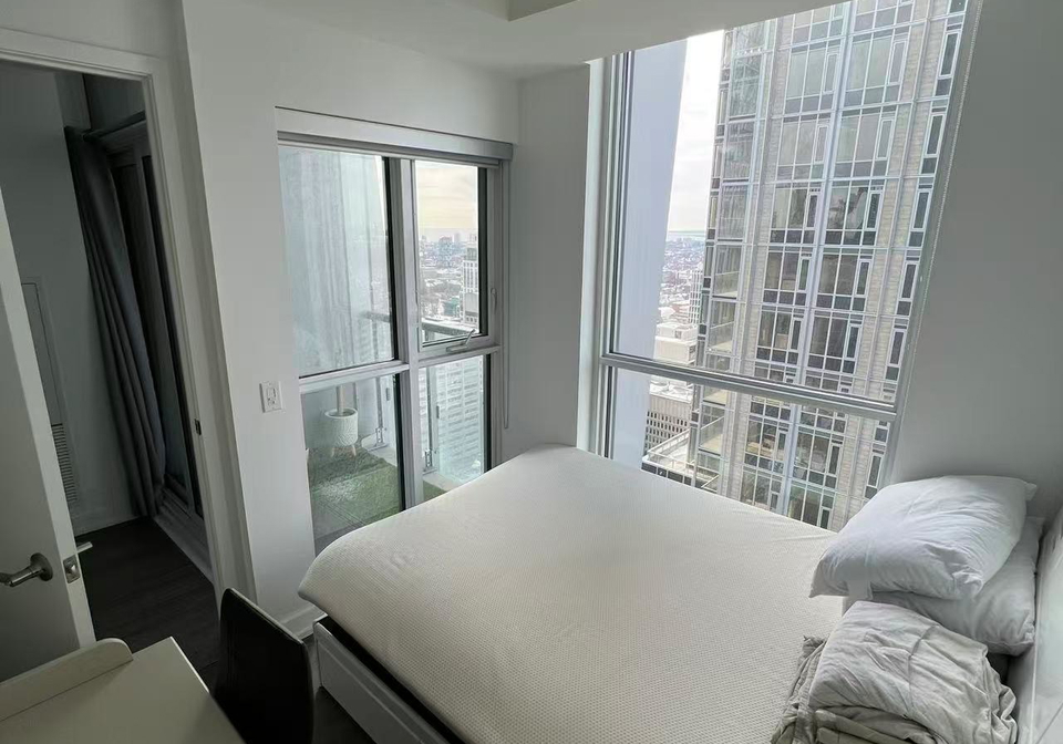 1-yorkville-avenue-toronto-ontario-c12640926