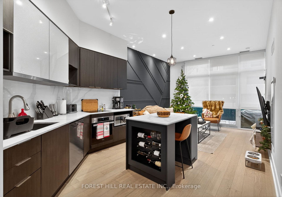 99-the-donway-w-north-york-ontario-c12640952