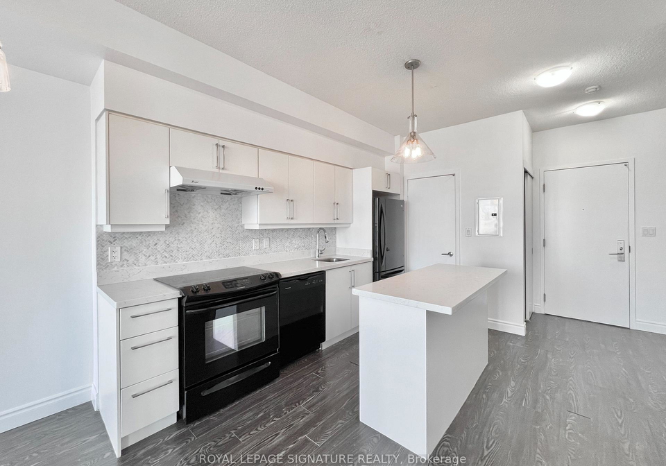 126-simcoe-street-toronto-ontario-c12641810