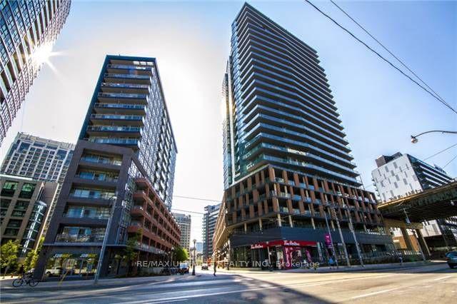 20-bruyeres-mews-toronto-ontario-c12642034