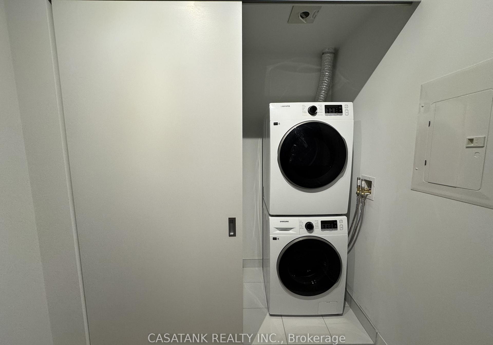 195-mccaul-street-toronto-ontario-c12642616