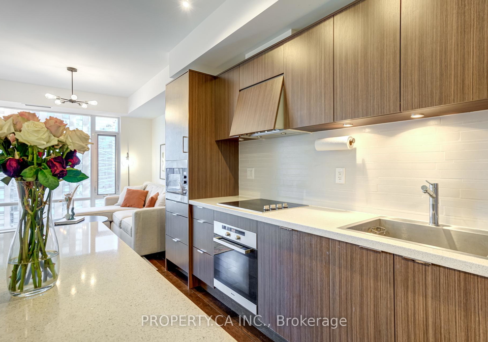 21-widmer-street-toronto-ontario-c12642626