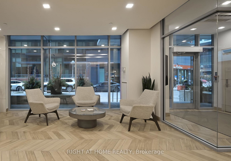 15-bruyeres-mews-toronto-ontario-c12642638