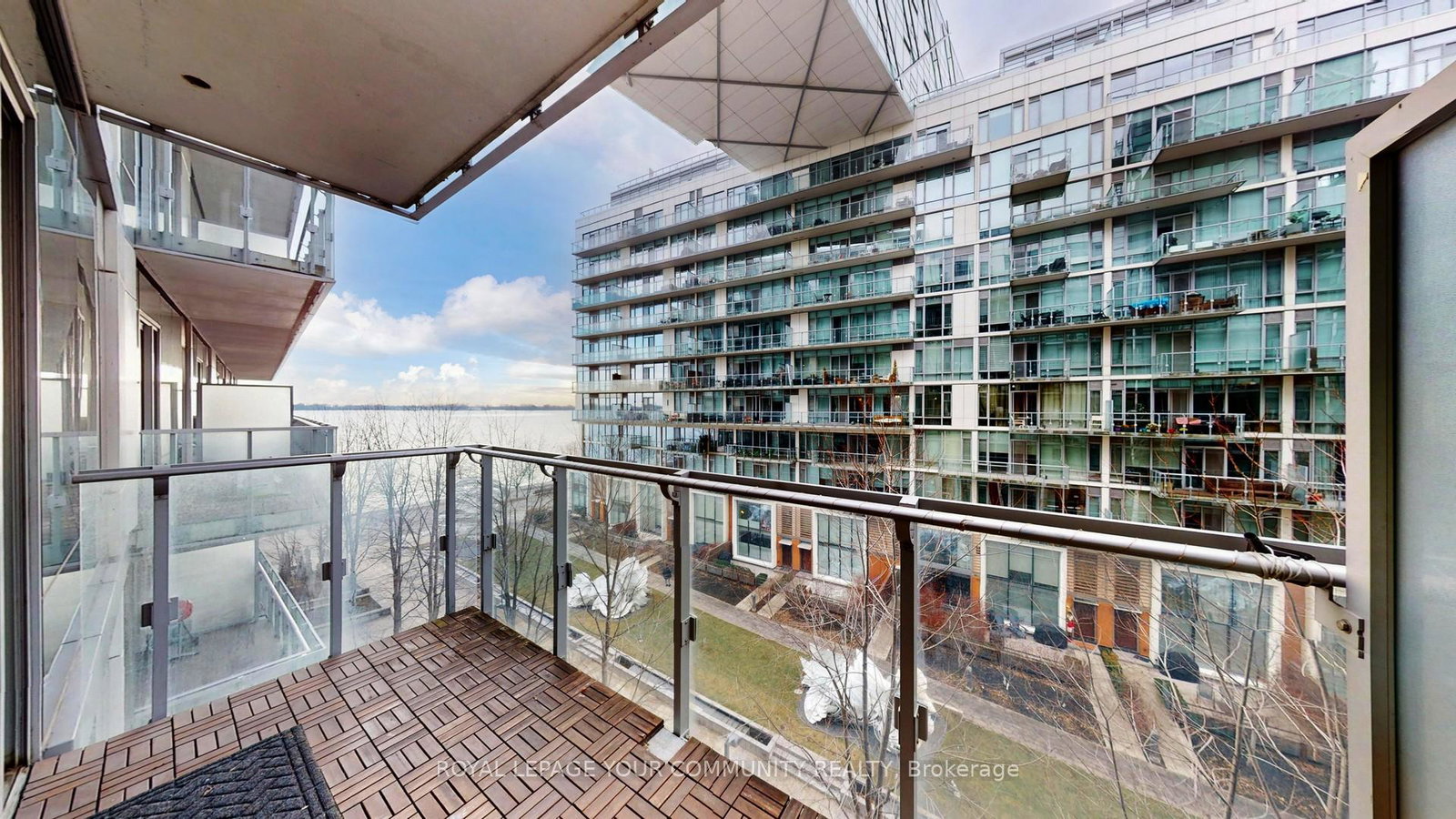39-queens-quay-e-toronto-ontario-c12642730