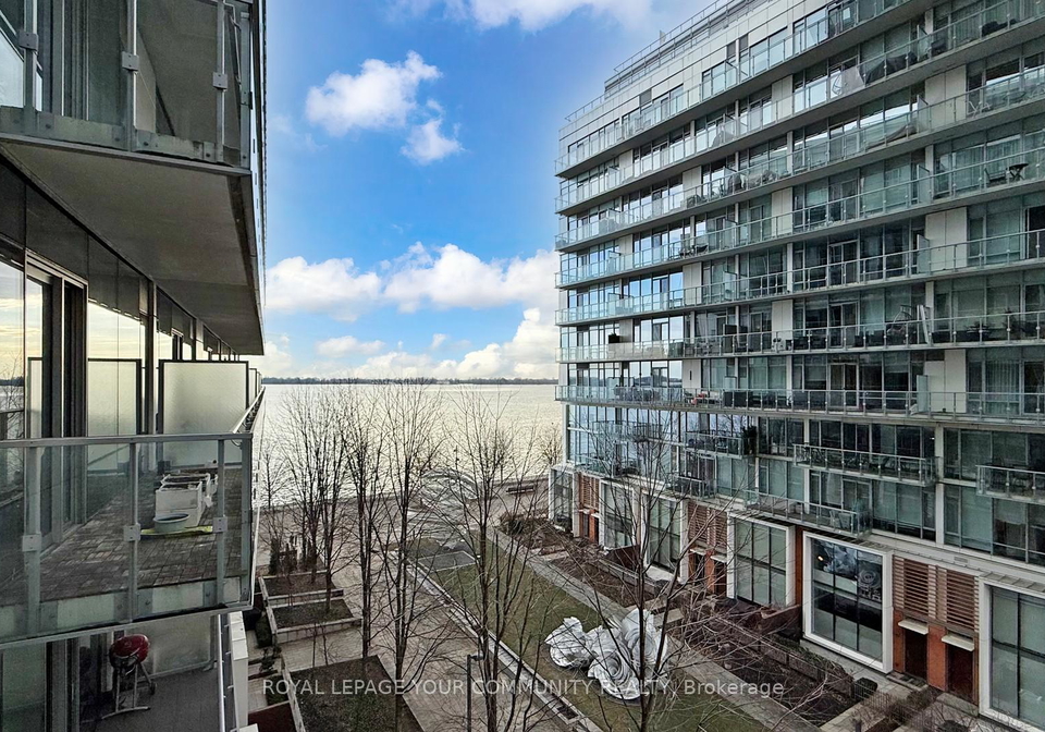 39-queens-quay-e-toronto-ontario-c12642730
