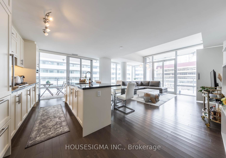 29-queens-quay-e-toronto-ontario-c12642766