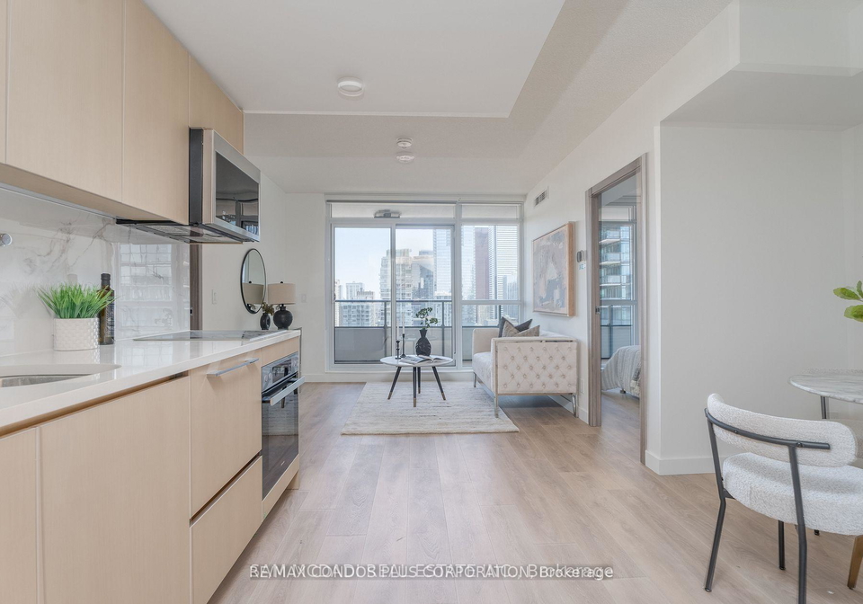 38-widmer-street-toronto-ontario-c12643062