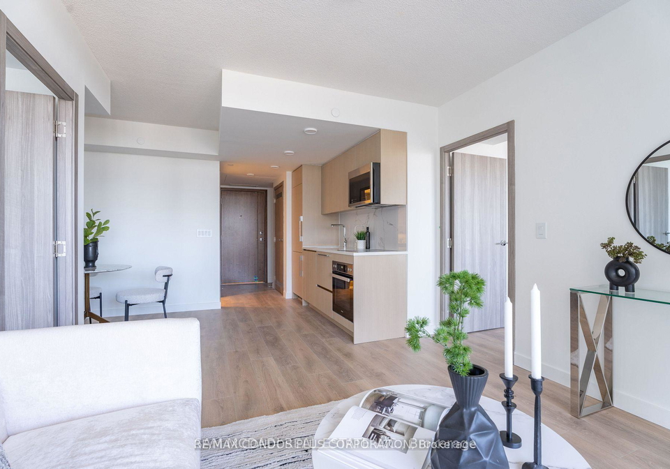 38-widmer-street-toronto-ontario-c12643062