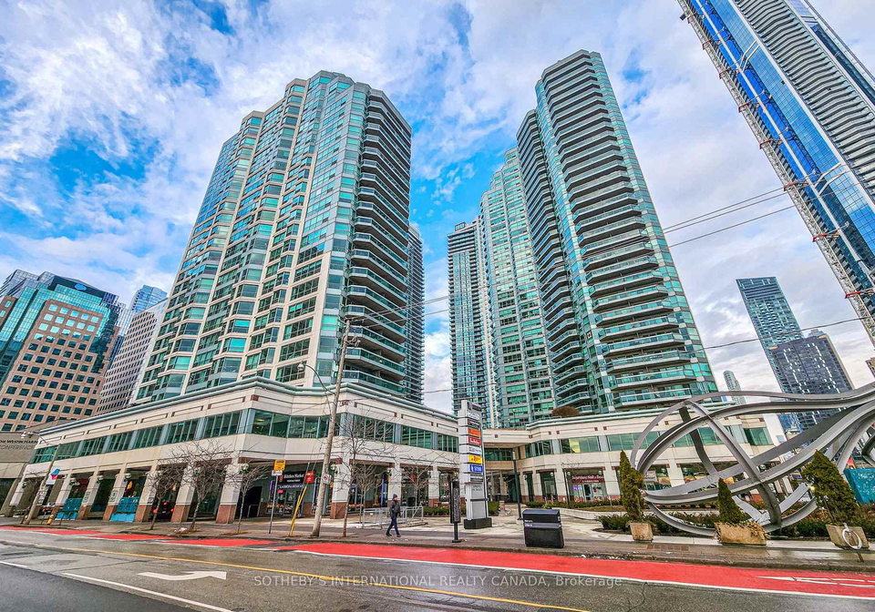 10-queens-quay-w-toronto-ontario-c12643724