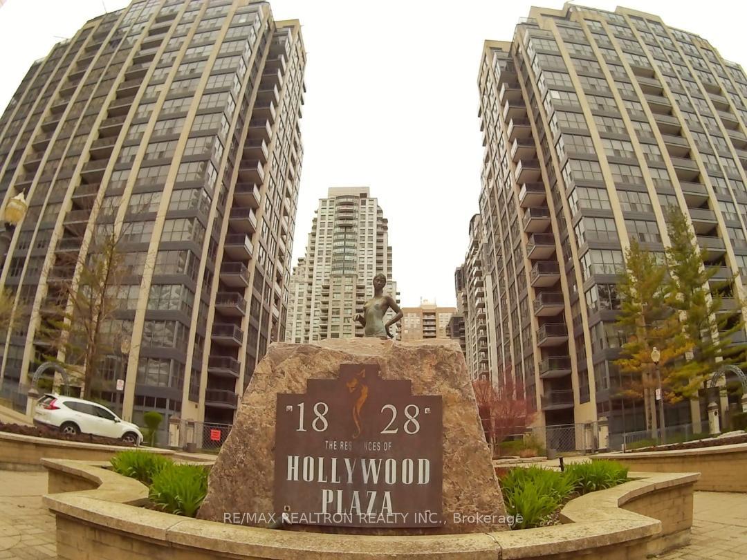 28-hollywood-avenue-north-york-ontario-c12643896