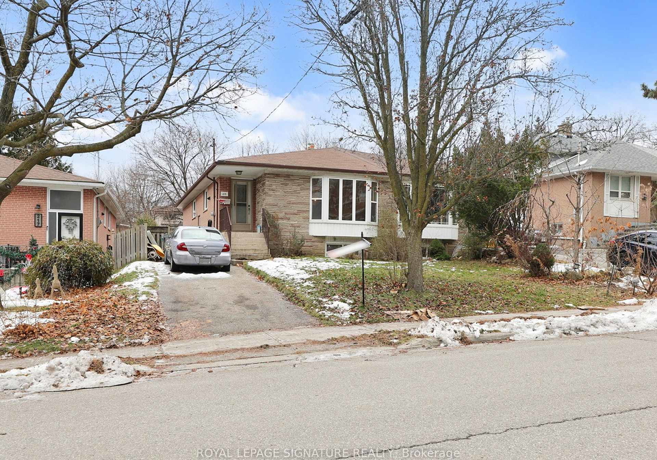 215-woodsworth-road-north-york-ontario-c12643932