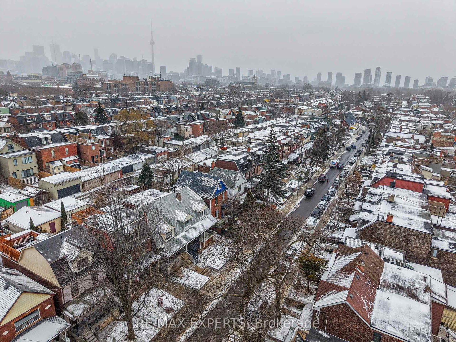 255-montrose-avenue-toronto-ontario-c12644008