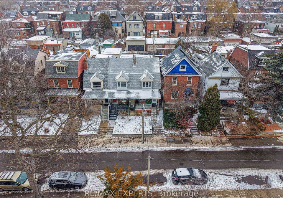 255-montrose-avenue-toronto-ontario-c12644008