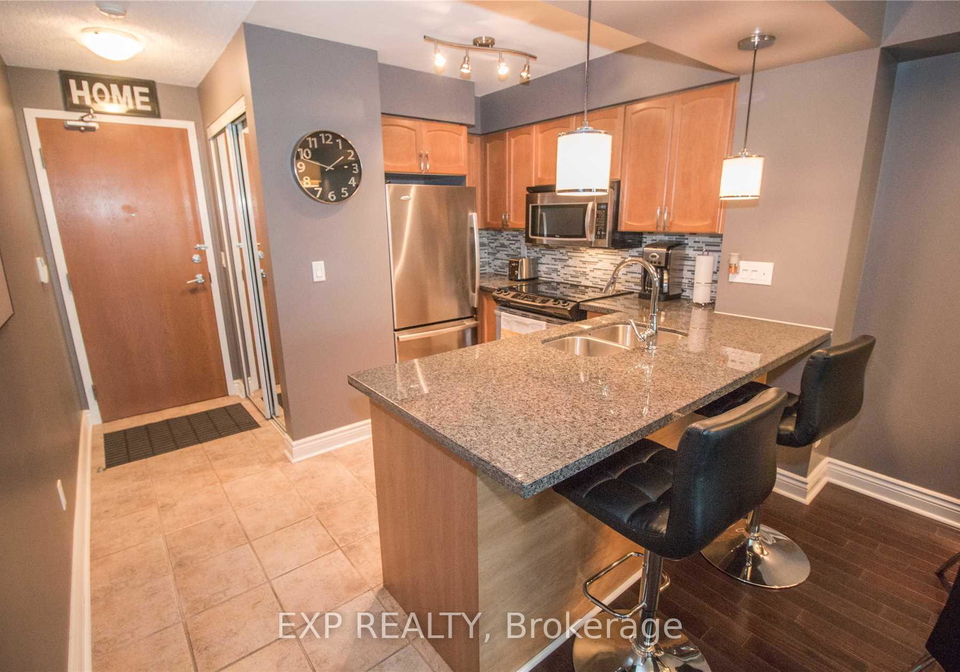 219-fort-york-boulevard-toronto-ontario-c12644192