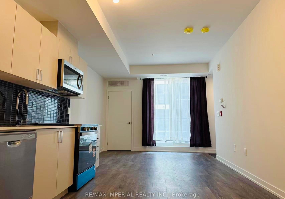 1670-victoria-park-avenue-north-york-ontario-c12644290