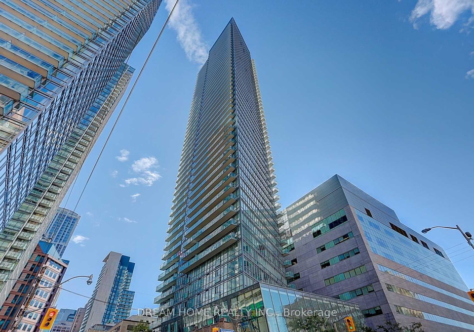 832-bay-street-toronto-ontario-c12644624