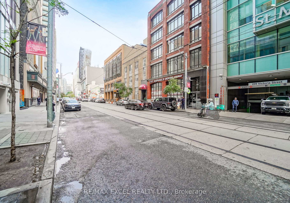 220-victoria-street-toronto-ontario-c12644744