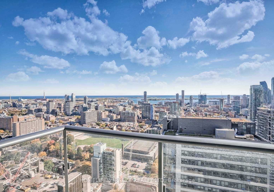 159-dundas-street-e-toronto-ontario-c12644808