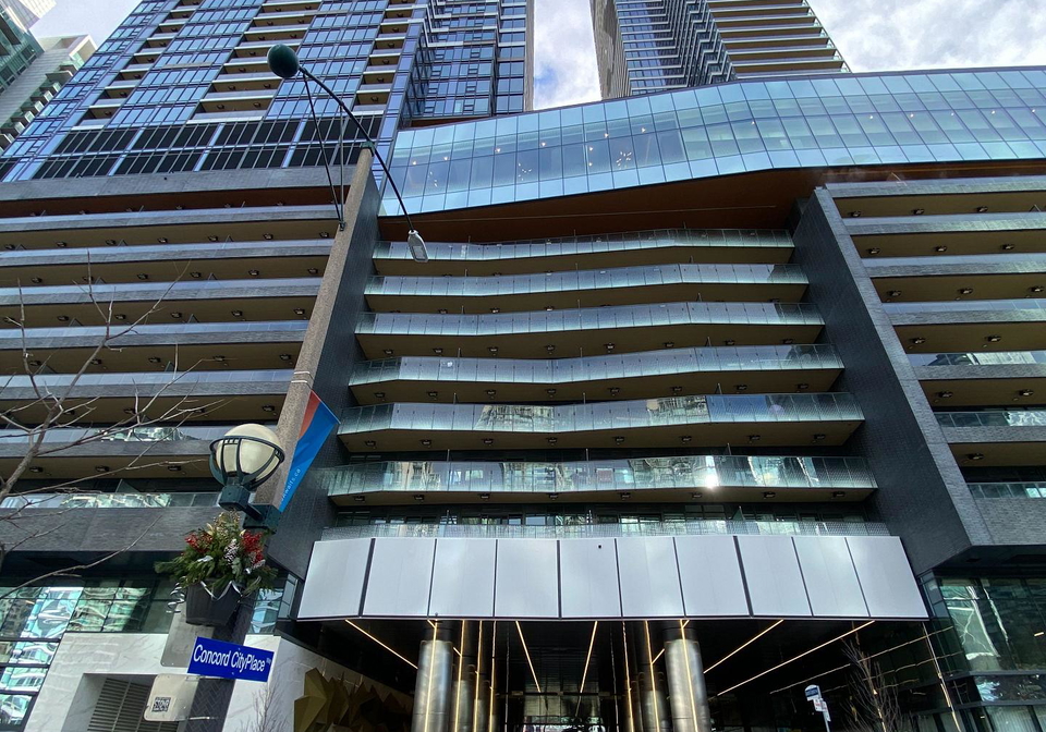 3-concord-cityplace-way-toronto-ontario-c12645134
