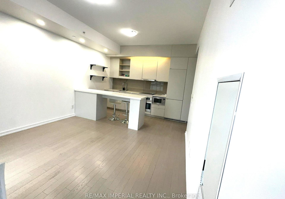 101-peter-street-w-toronto-ontario-c12645340