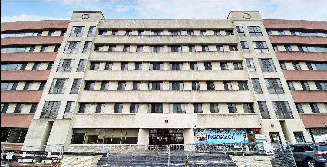 10-gateway-boulevard-east-york-ontario-c12645542