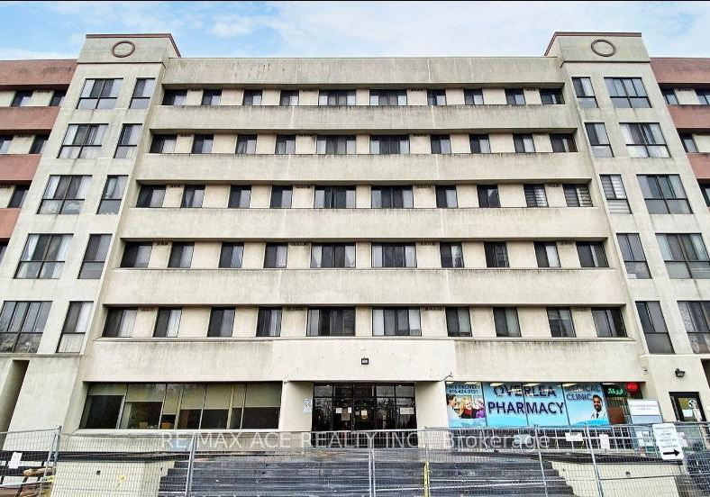 10-gateway-boulevard-east-york-ontario-c12645542