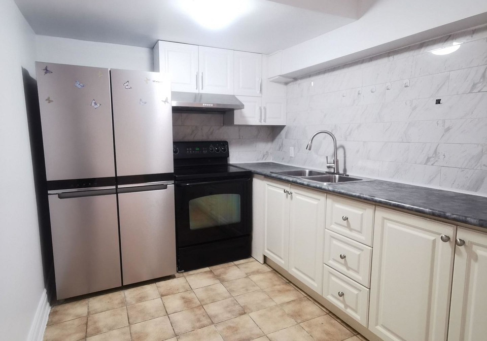 66-micmac-crescent-north-york-ontario-c12645572