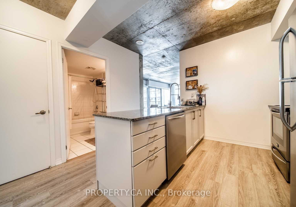 22-wellesley-street-e-toronto-ontario-c12645858