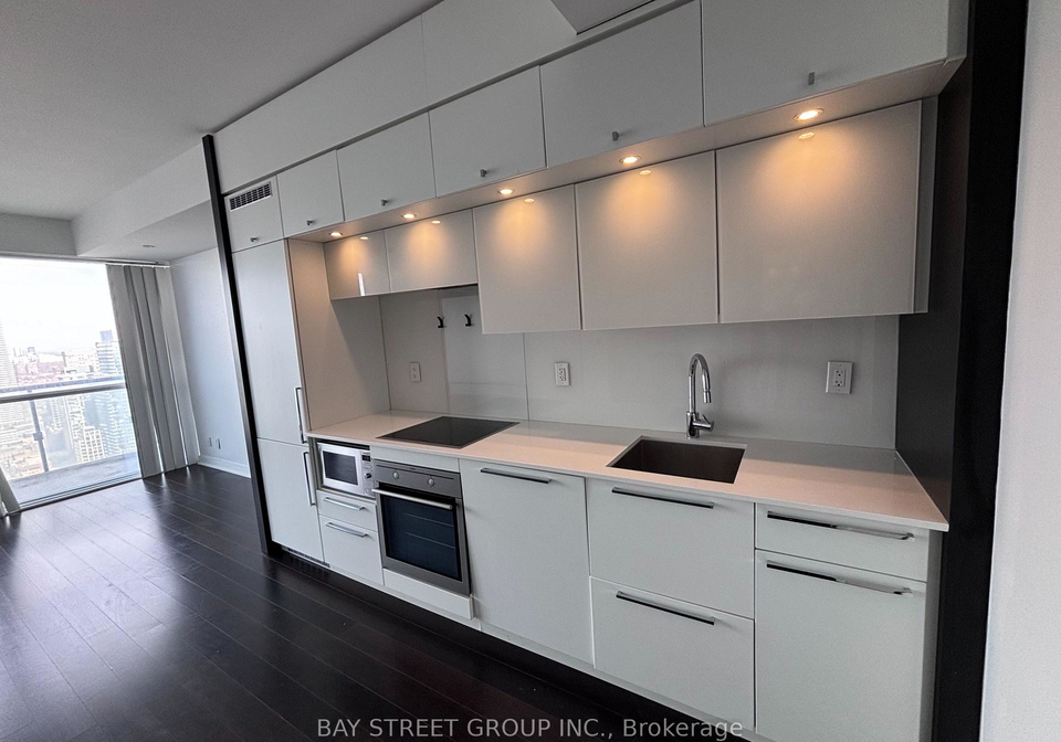 15-grenville-street-toronto-ontario-c12646176