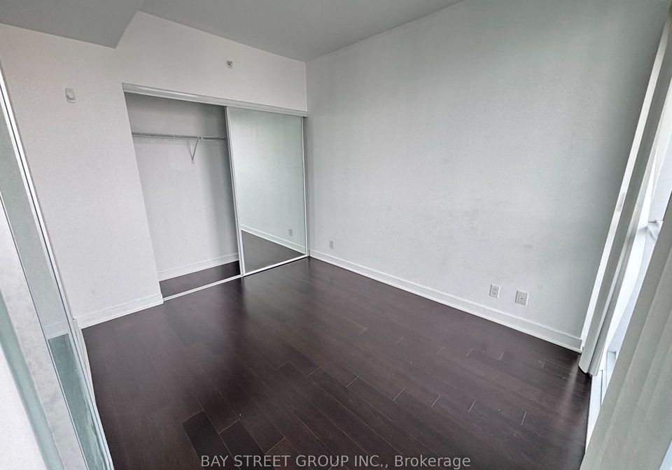 15-grenville-street-toronto-ontario-c12646176