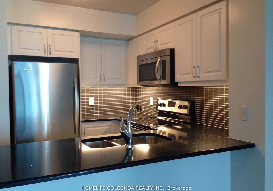 19-grand-trunk-crescent-toronto-ontario-c12646234