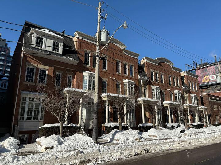4-portland-street-toronto-ontario-c12646304