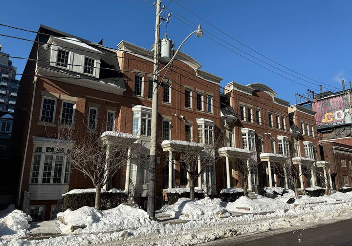4-portland-street-toronto-ontario-c12646304