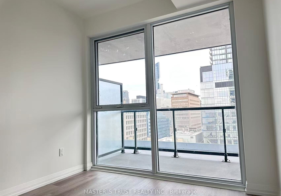 280-dundas-street-toronto-ontario-c12646464