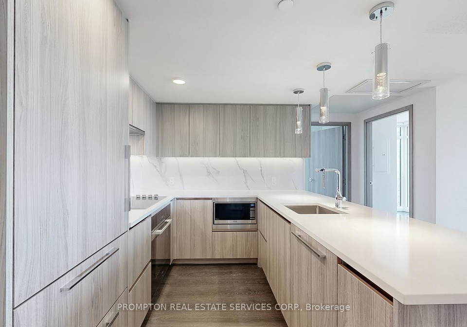 3-concord-cityplace-way-toronto-ontario-c12646480