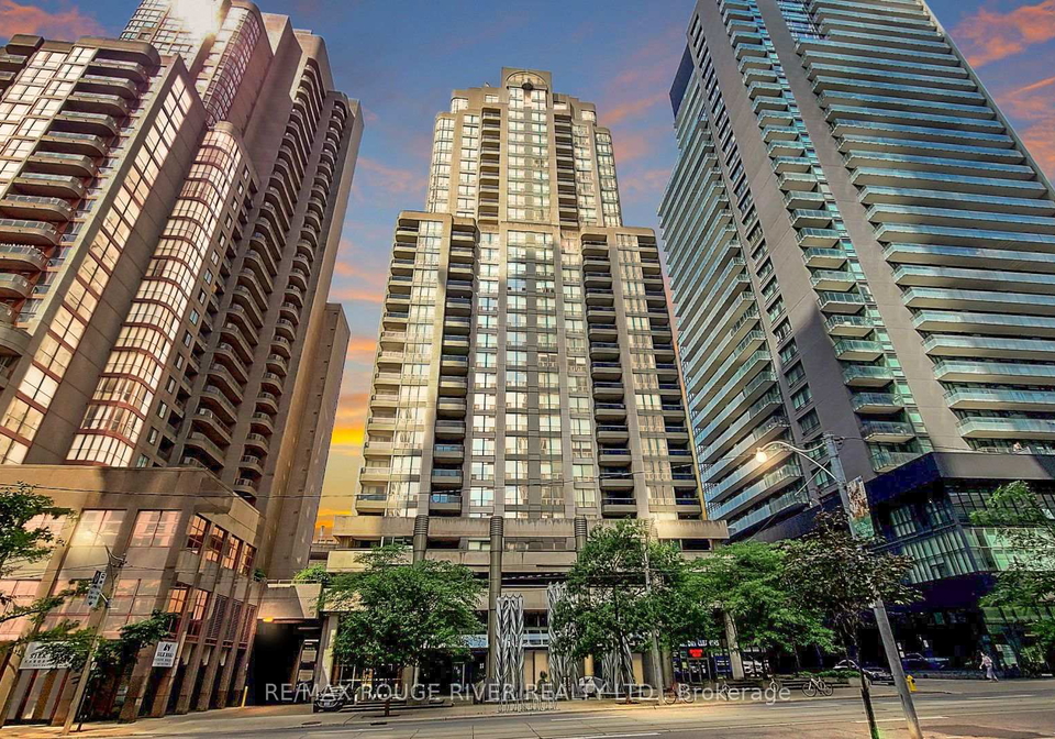 750-bay-street-toronto-ontario-c12646490