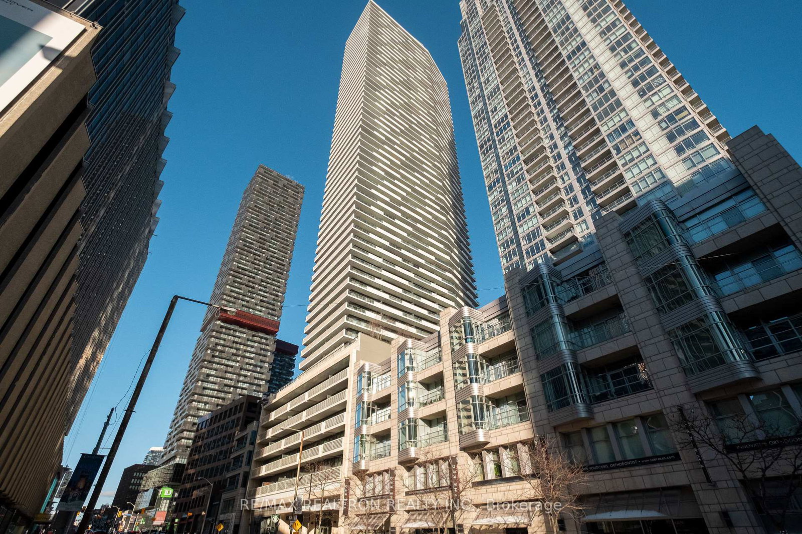 2221-yonge-street-toronto-ontario-c12646570