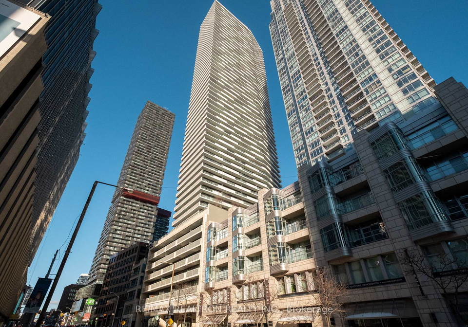 2221-yonge-street-toronto-ontario-c12646570