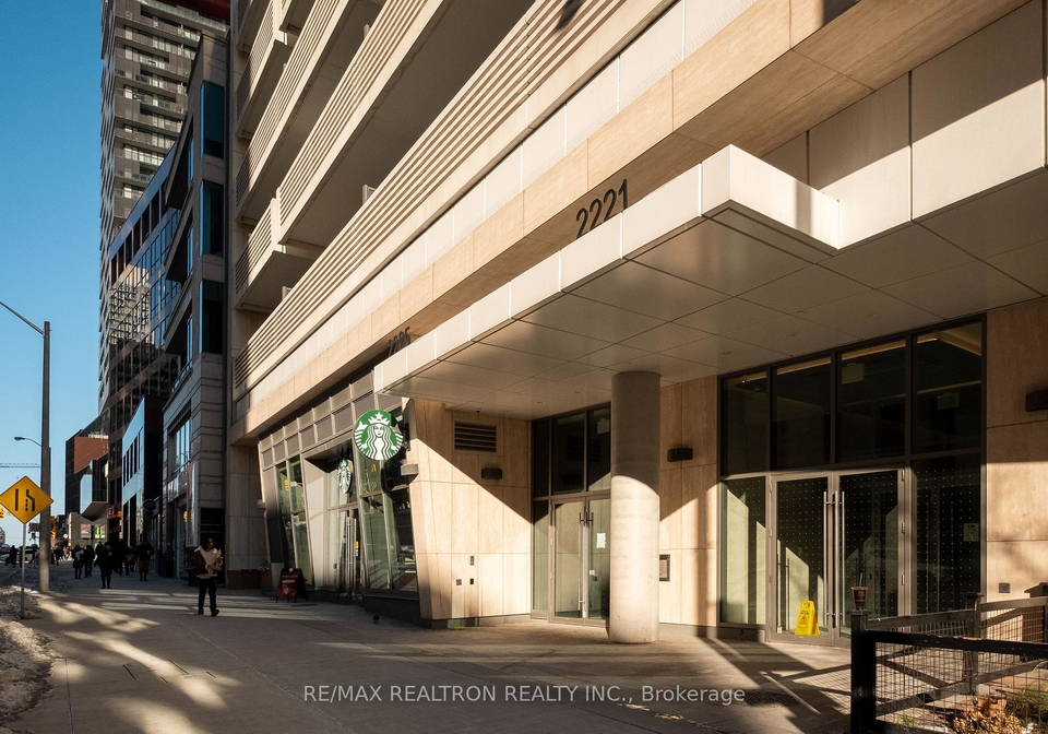 2221-yonge-street-toronto-ontario-c12646570