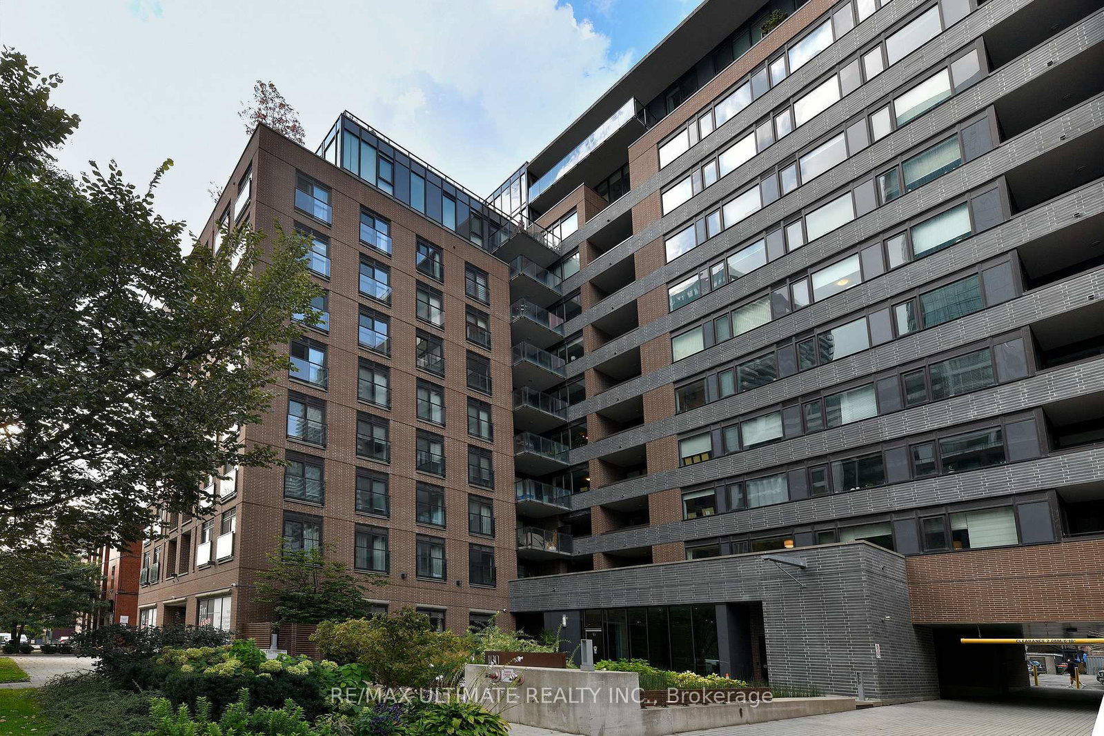 400-wellington-street-w-toronto-ontario-c12646578